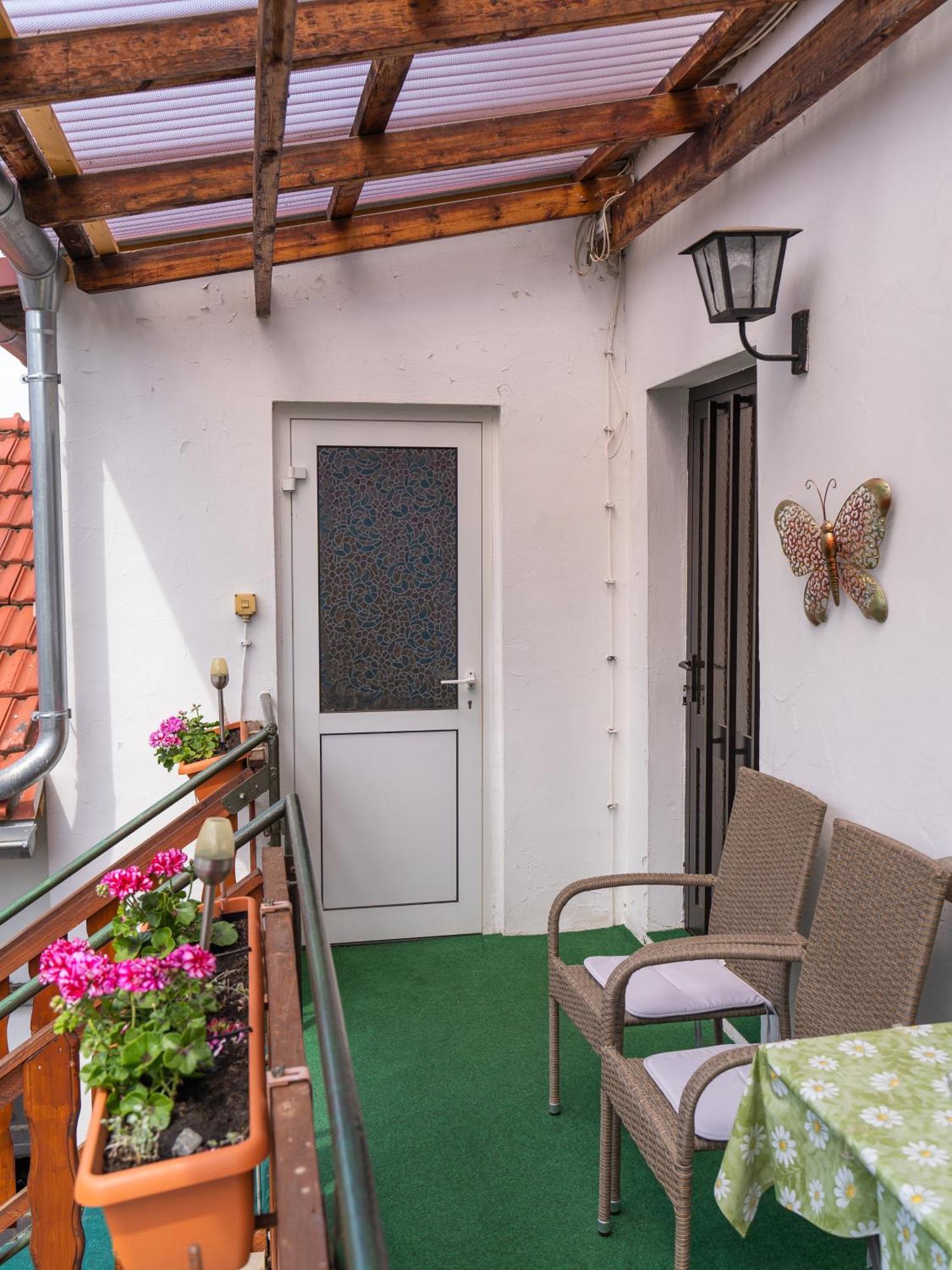 Ferienwohnungen Christine Knoll Bad Frankenhausen/Kyffhäuser Zimmer foto